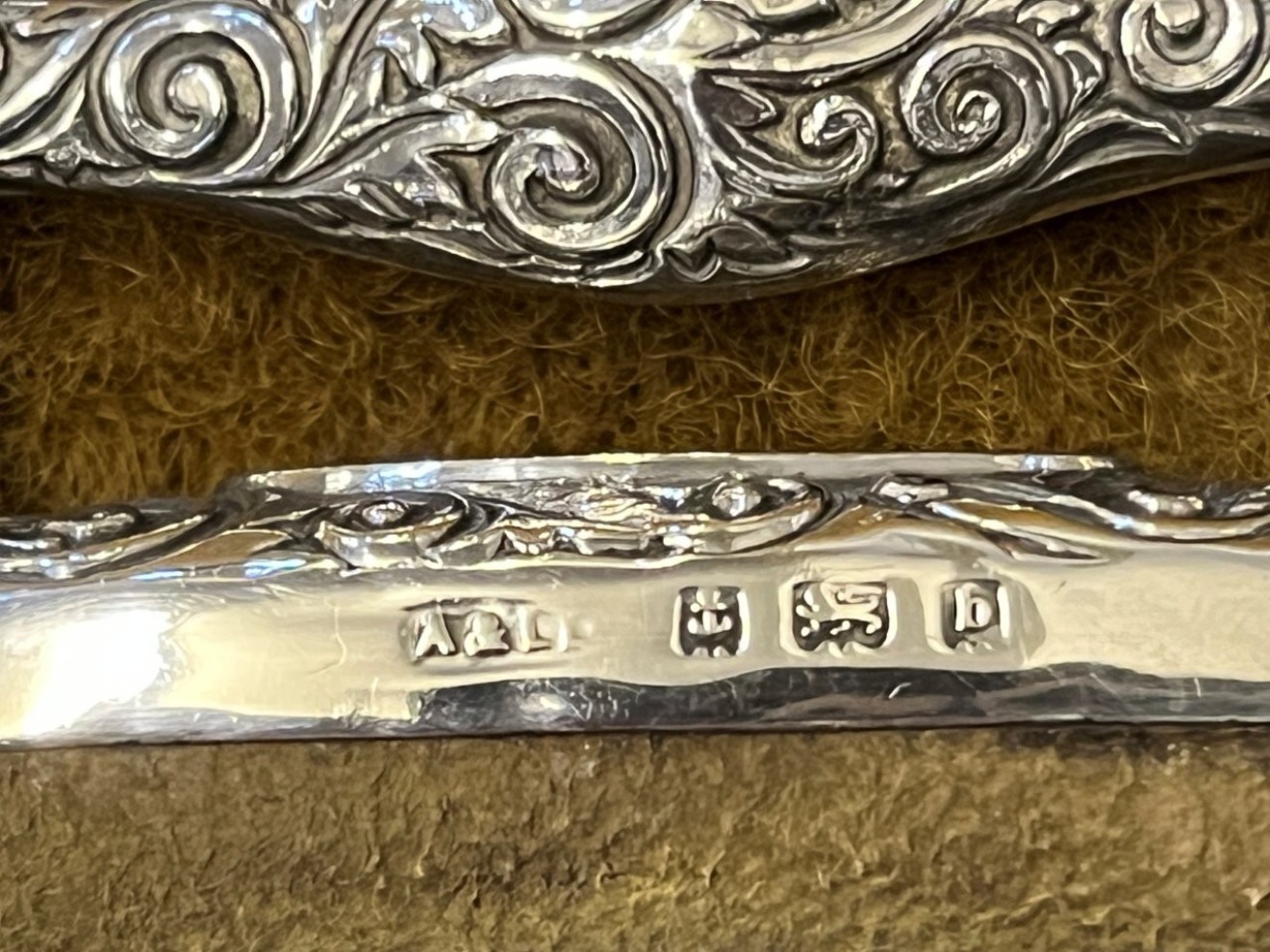 Edwardian Sterling Silver Nail Buffer / Pin Cushion by Adie & Lovekin Ltd Birmingham