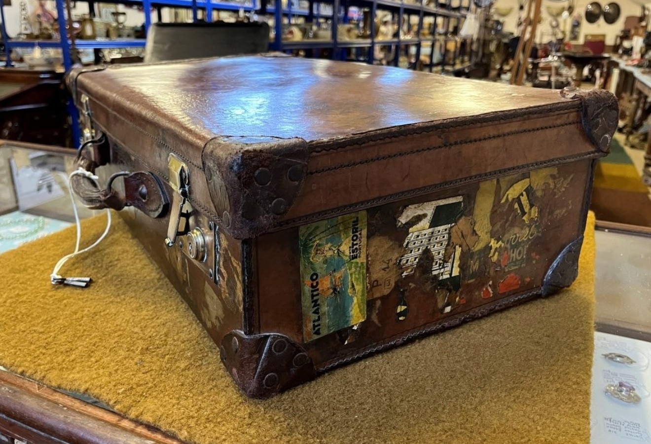 Vintage Leather Suitcase Reinforced Leather Corners