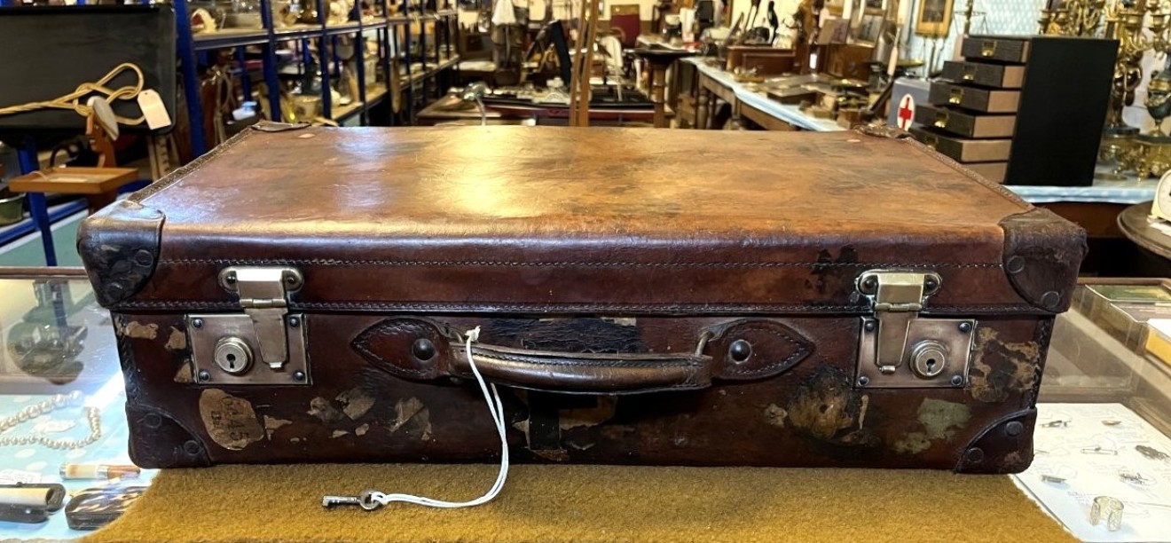 Vintage Leather Suitcase Reinforced Leather Corners