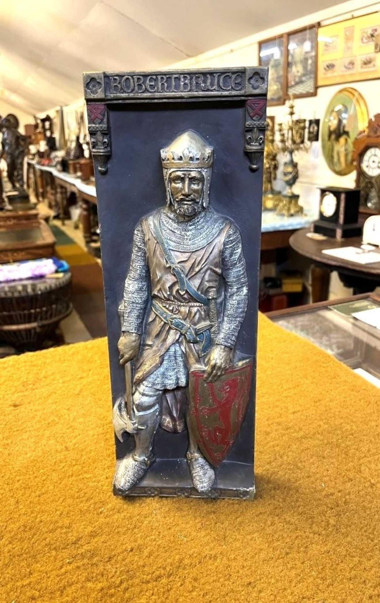 Vintage 'Robert The Bruce' Plaster Plaque