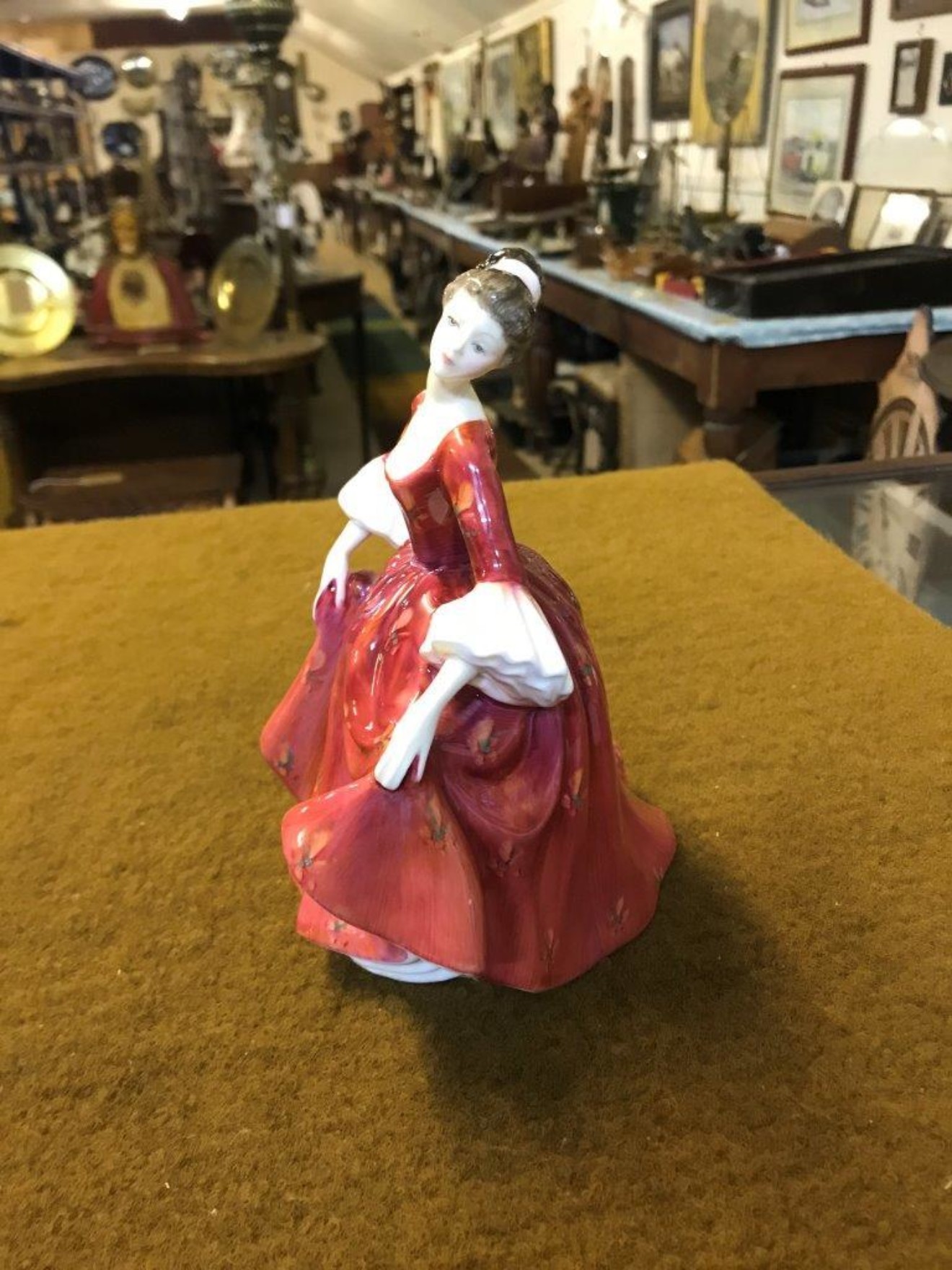 Vintage Royal Doulton Figurine "Stephanie" HN2811