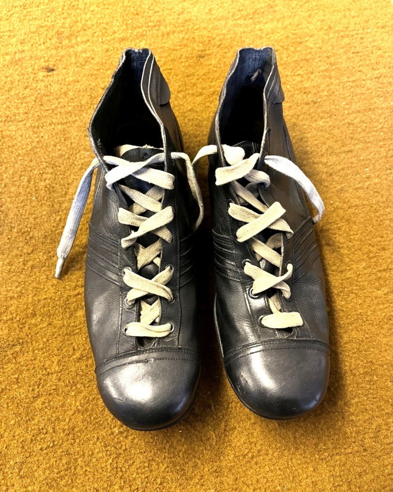 Vintage Leather Rugby Boots Size 7