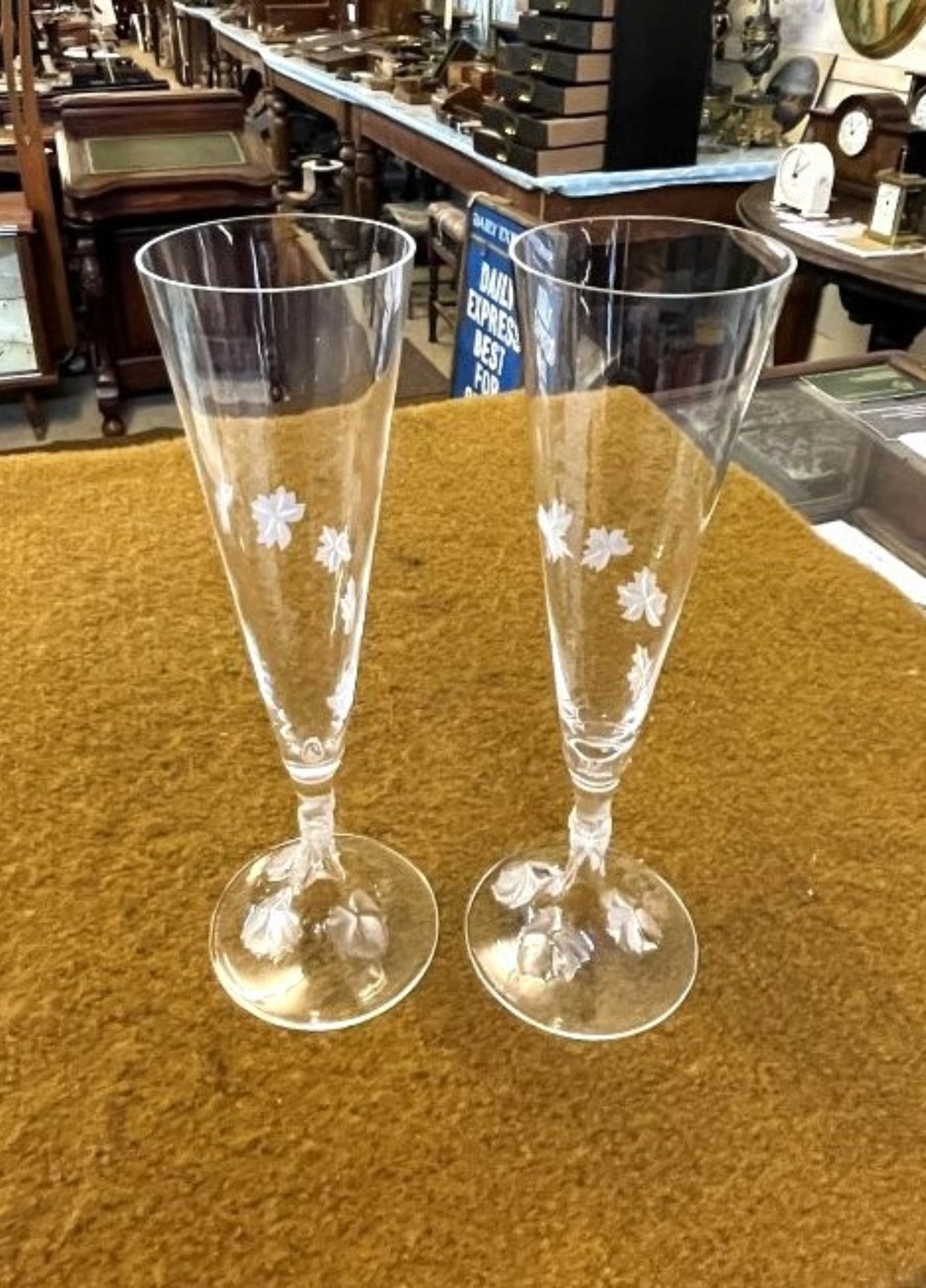 Vintage Pair of Lalique France Champagne Flutes