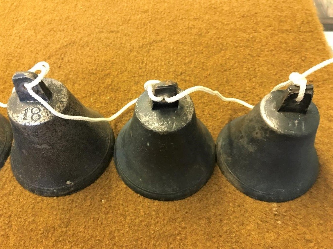 Set of 5 Graduated Country House Service Bells