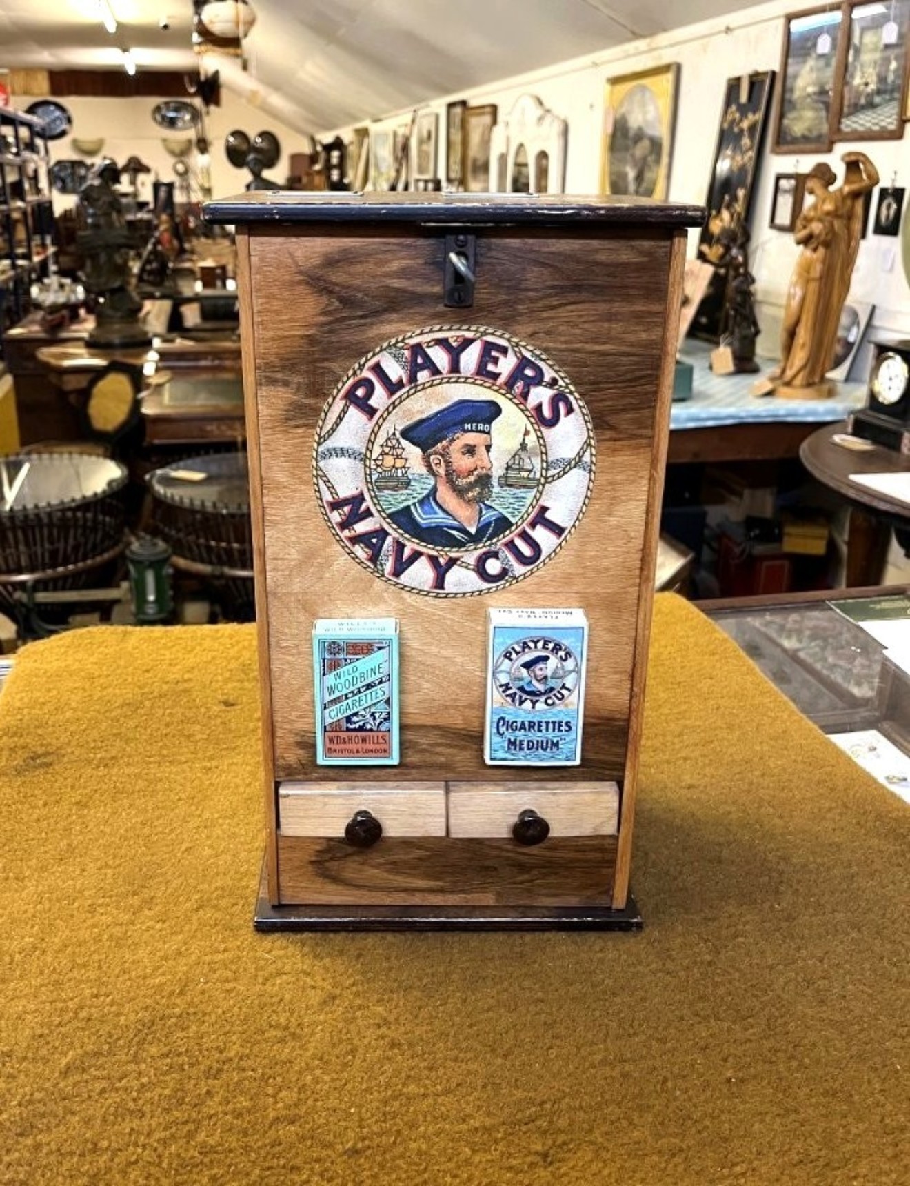 Vintage Counter / Bar Top Cigarette Vending Machine