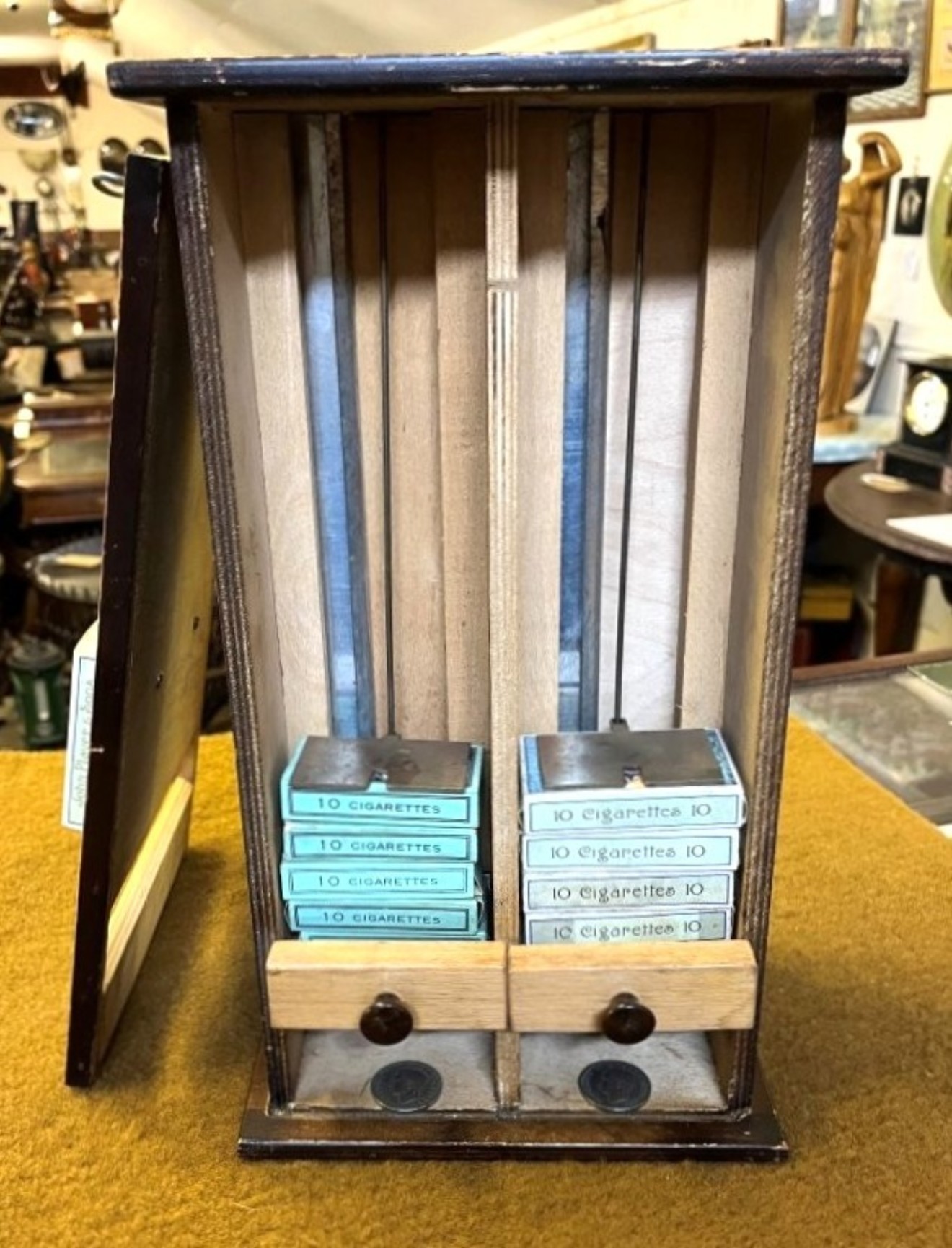 Vintage Counter / Bar Top Cigarette Vending Machine