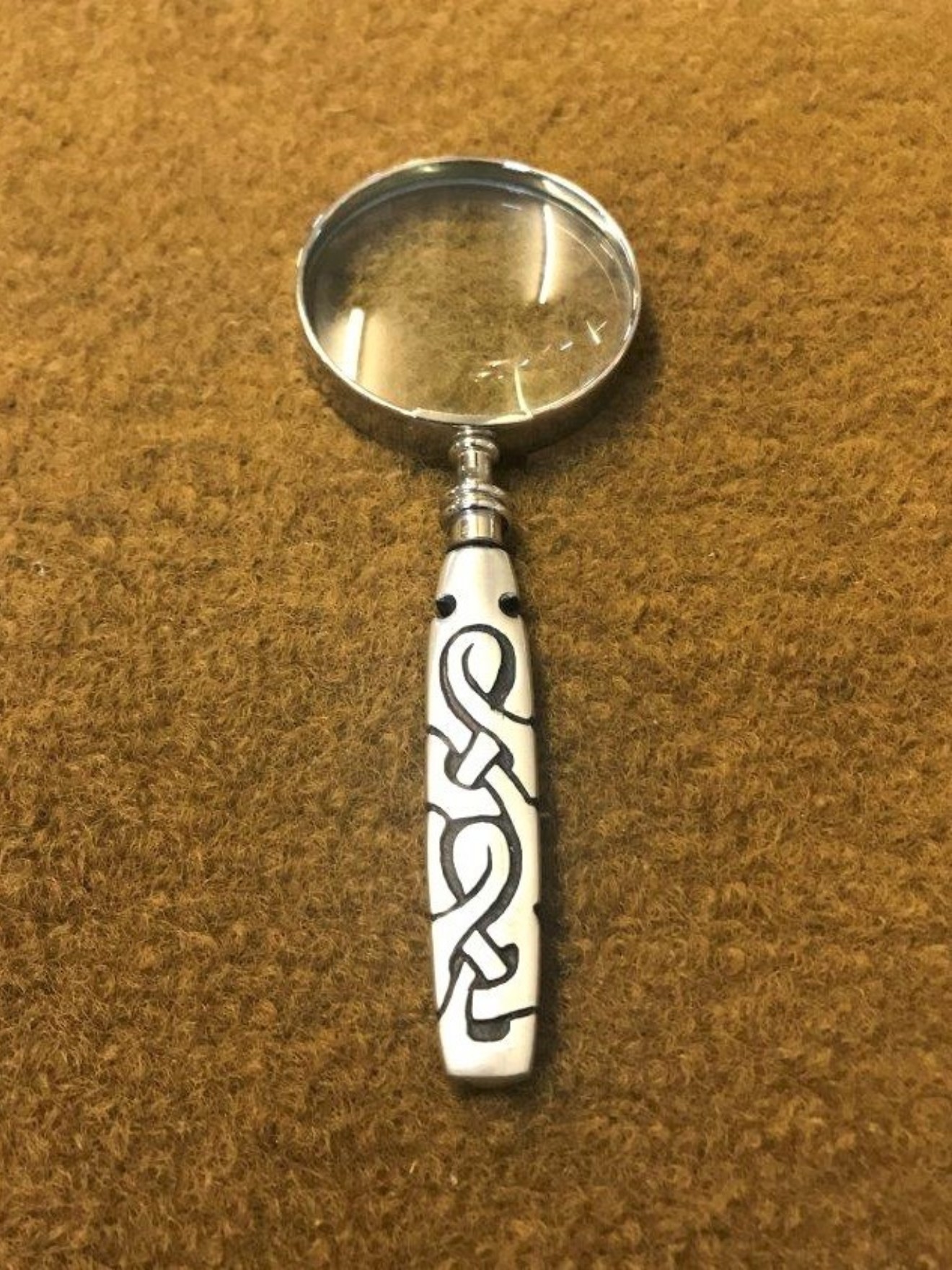 Magnifying Glass with Pewter Celtic Knot Handle