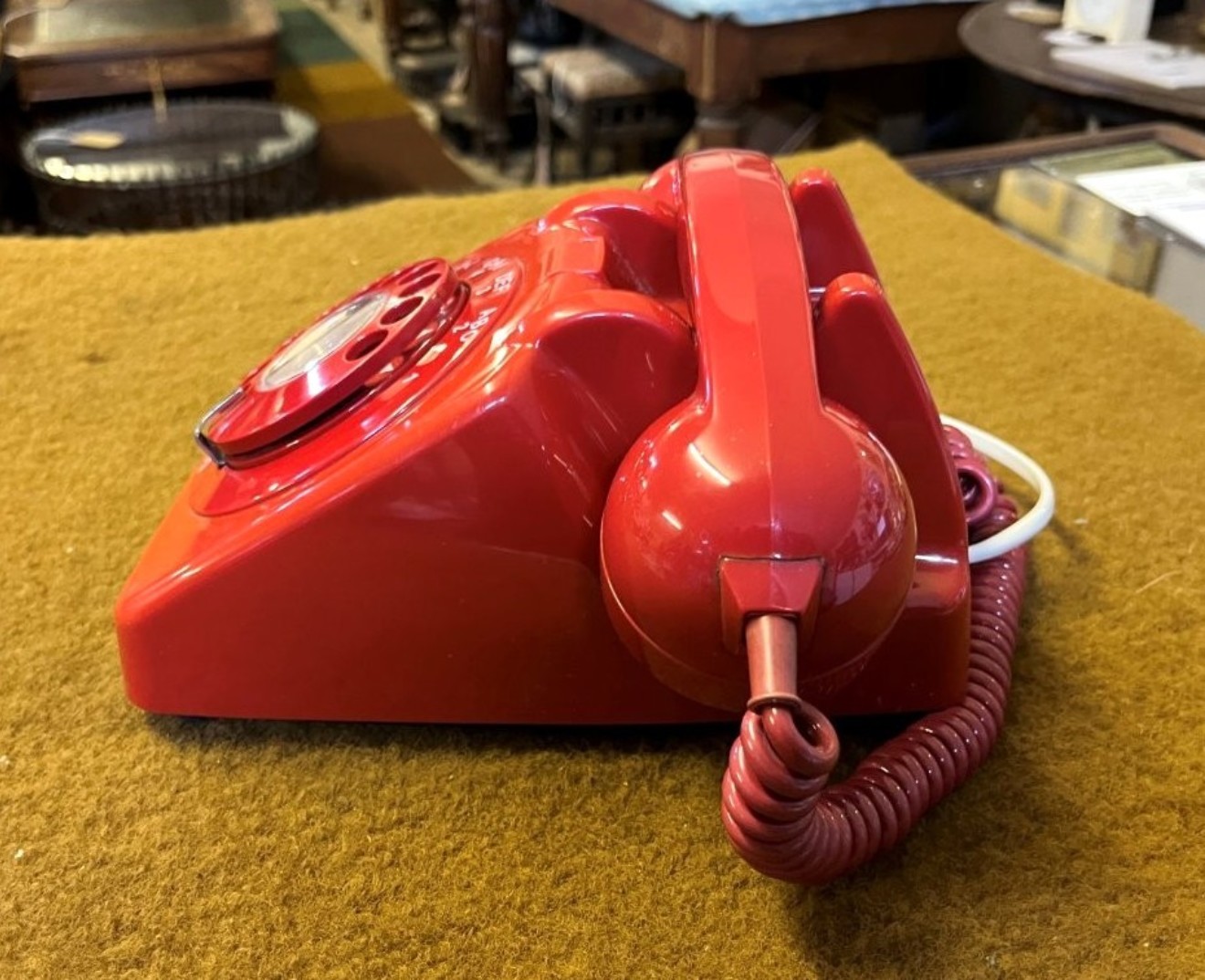 Vintage Red GPO 706L Telephone