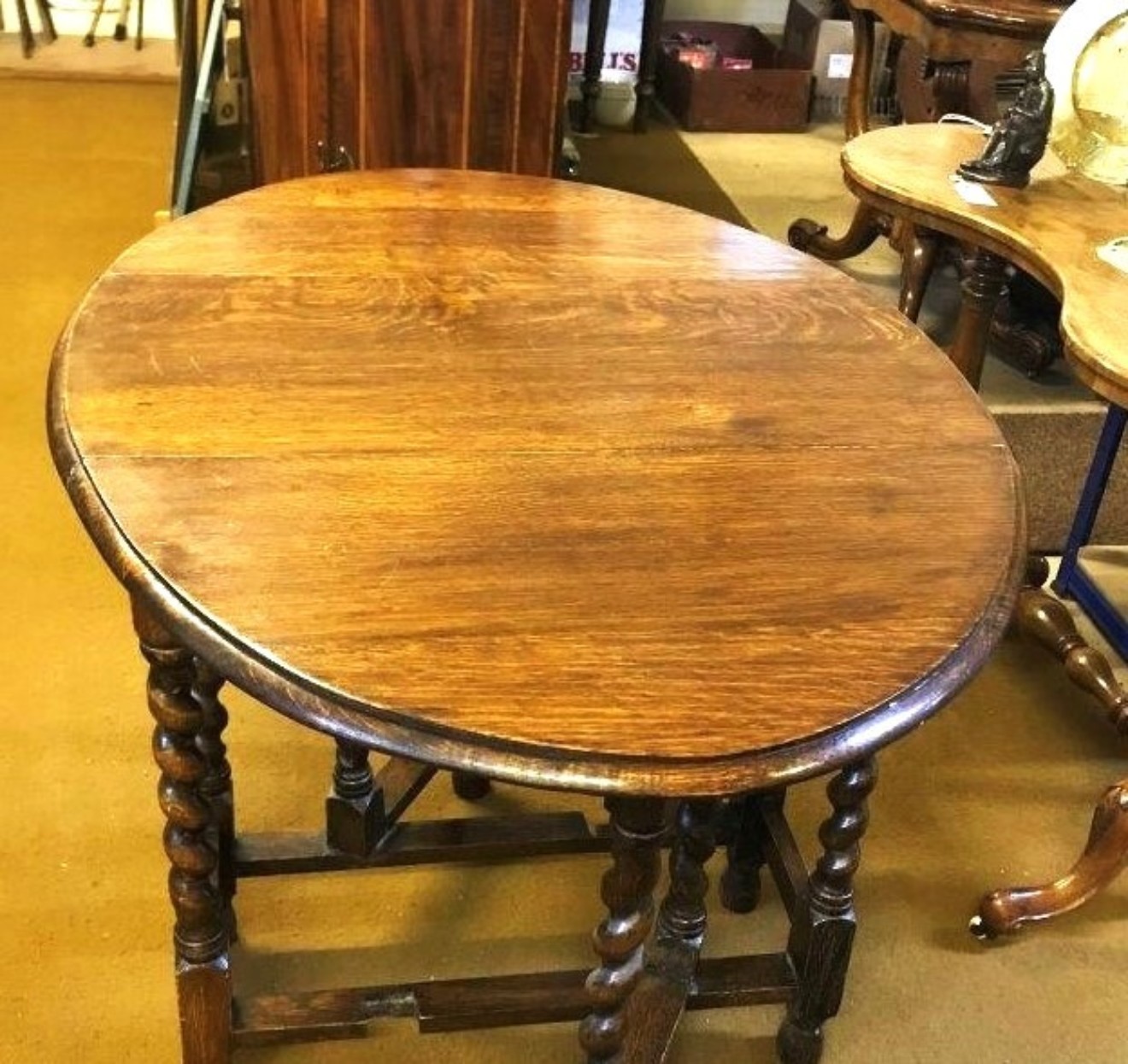 Antique Oak Drop Leaf / Gate Leg Table