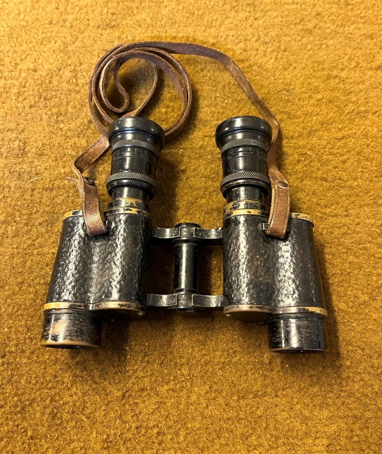 WW1 Pair of Hunsicker & Alexis, Paris Military Binoculars in Leather Case
