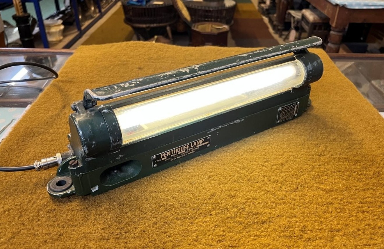 Vintage Military Armoured Vehicle Map Reading Lamp Complete with Shade mi