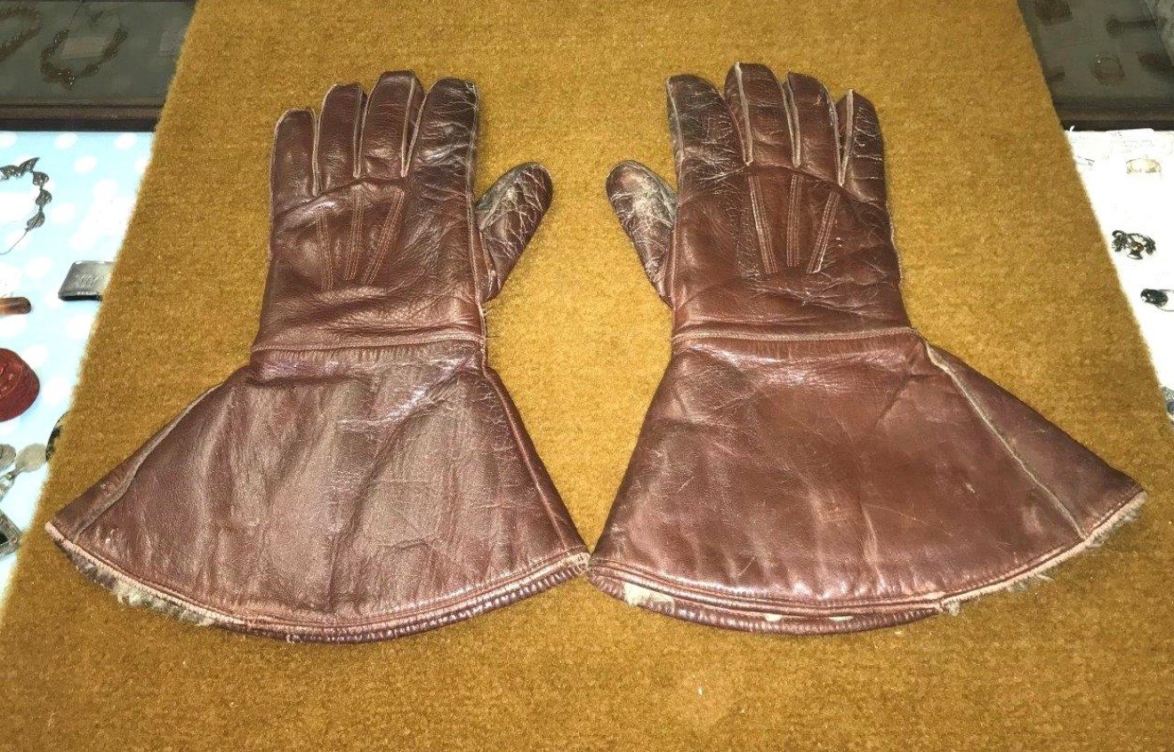 Vintage Leather English Make Motorcycle Gloves / Gauntlets Sheepskin Lined
