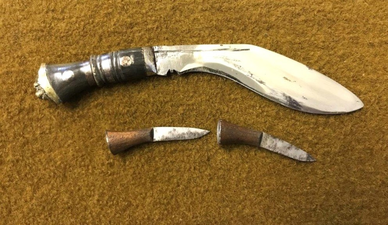 Vintage Gurkha Kukri in Leather Sheath c/w 2 Karda Knives