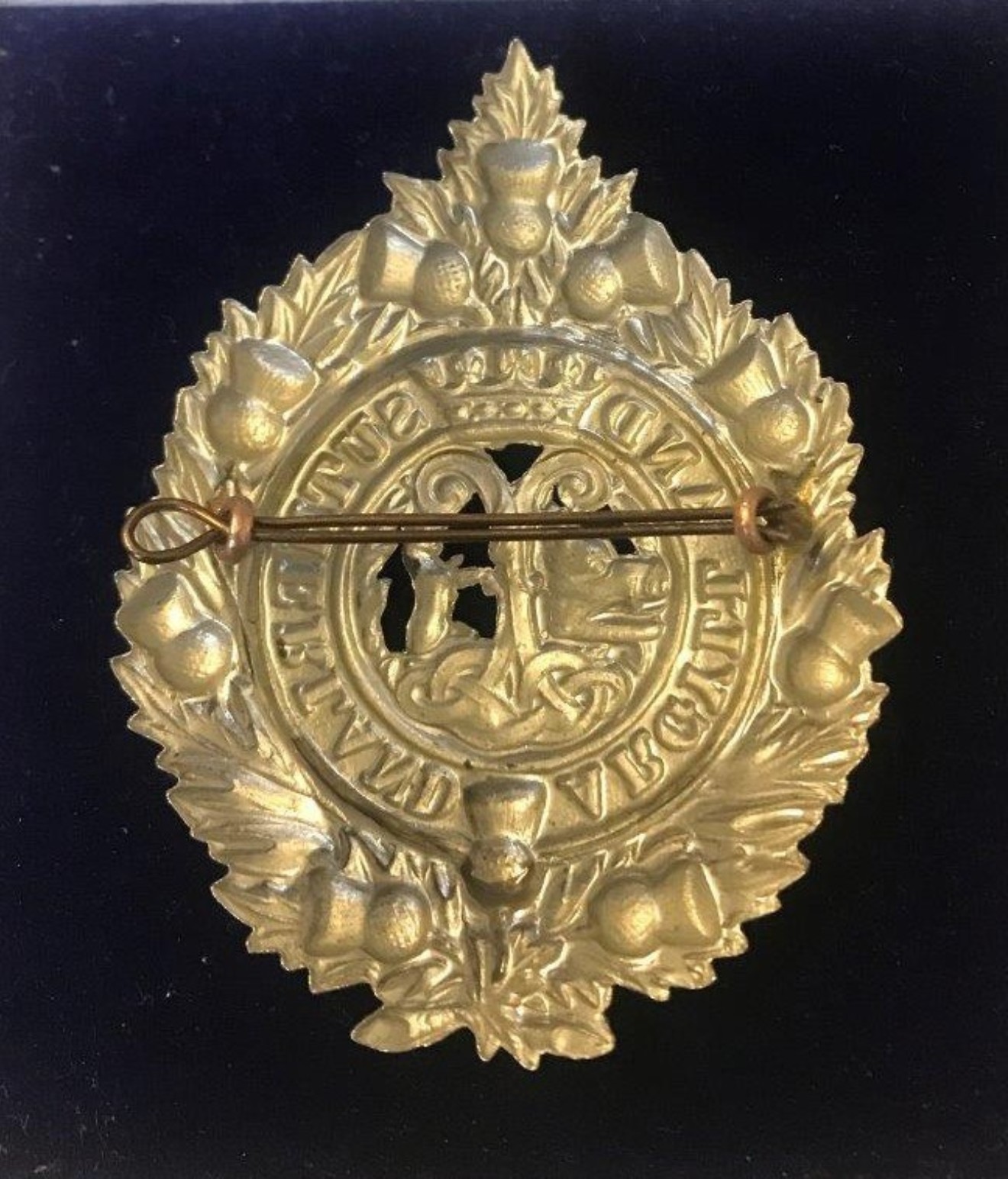 Argyll & Sutherland Highlanders White Metal Cap Badge - Bruce of Ballater