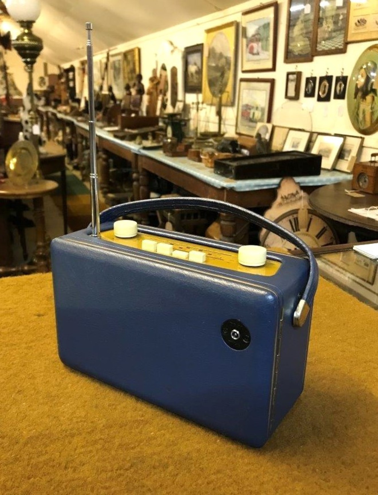 Vintage Roberts Revival R250 Portable Radio Blue Rexene Cover