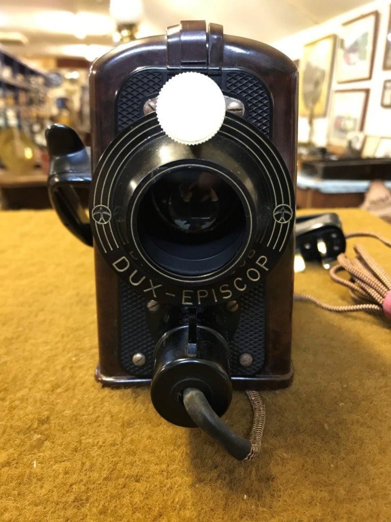 Vintage DUX Episcop Picture / Image Viewer