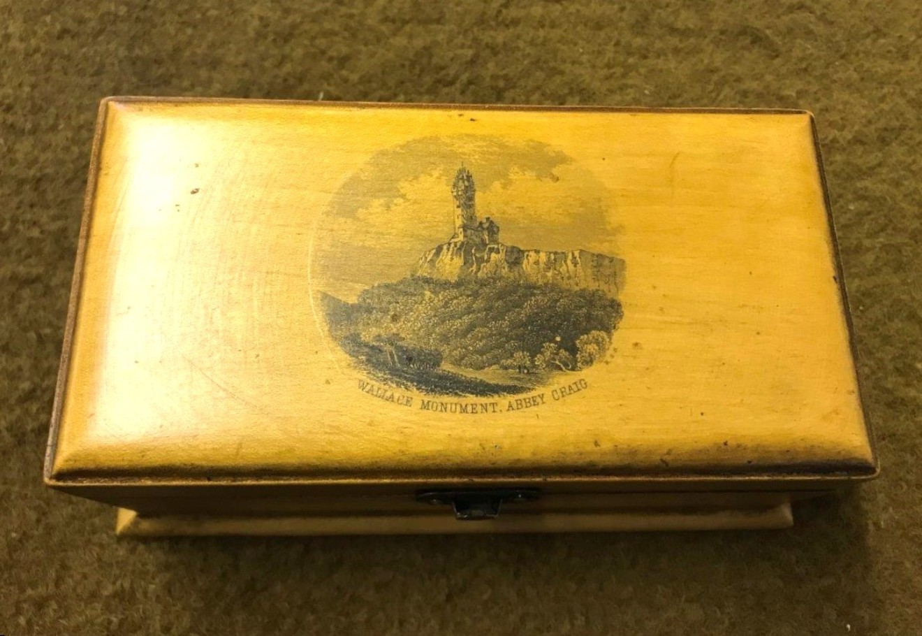 Vintage Mauchline Ware Trinket Box "Wallace Monument Abbey Craig"