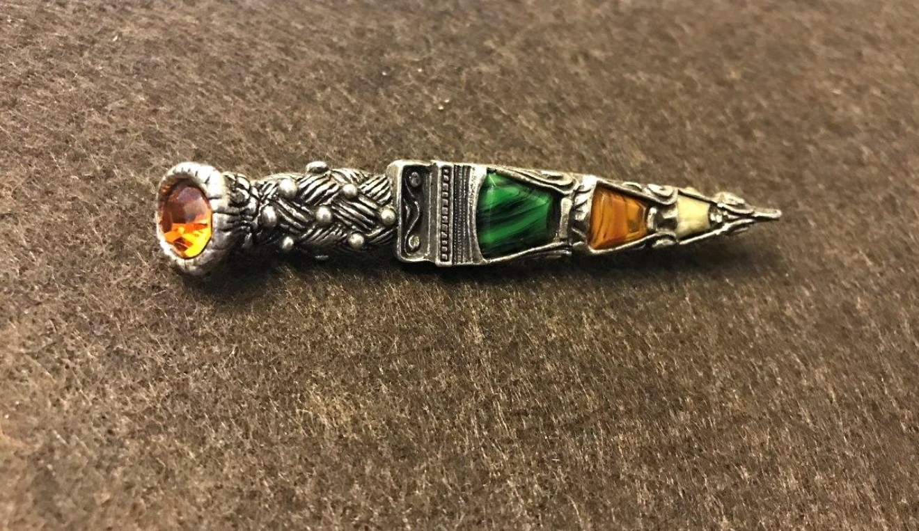 Vintage Scottish Dirk Kilt Pin White Metal and Faux Agate Stones