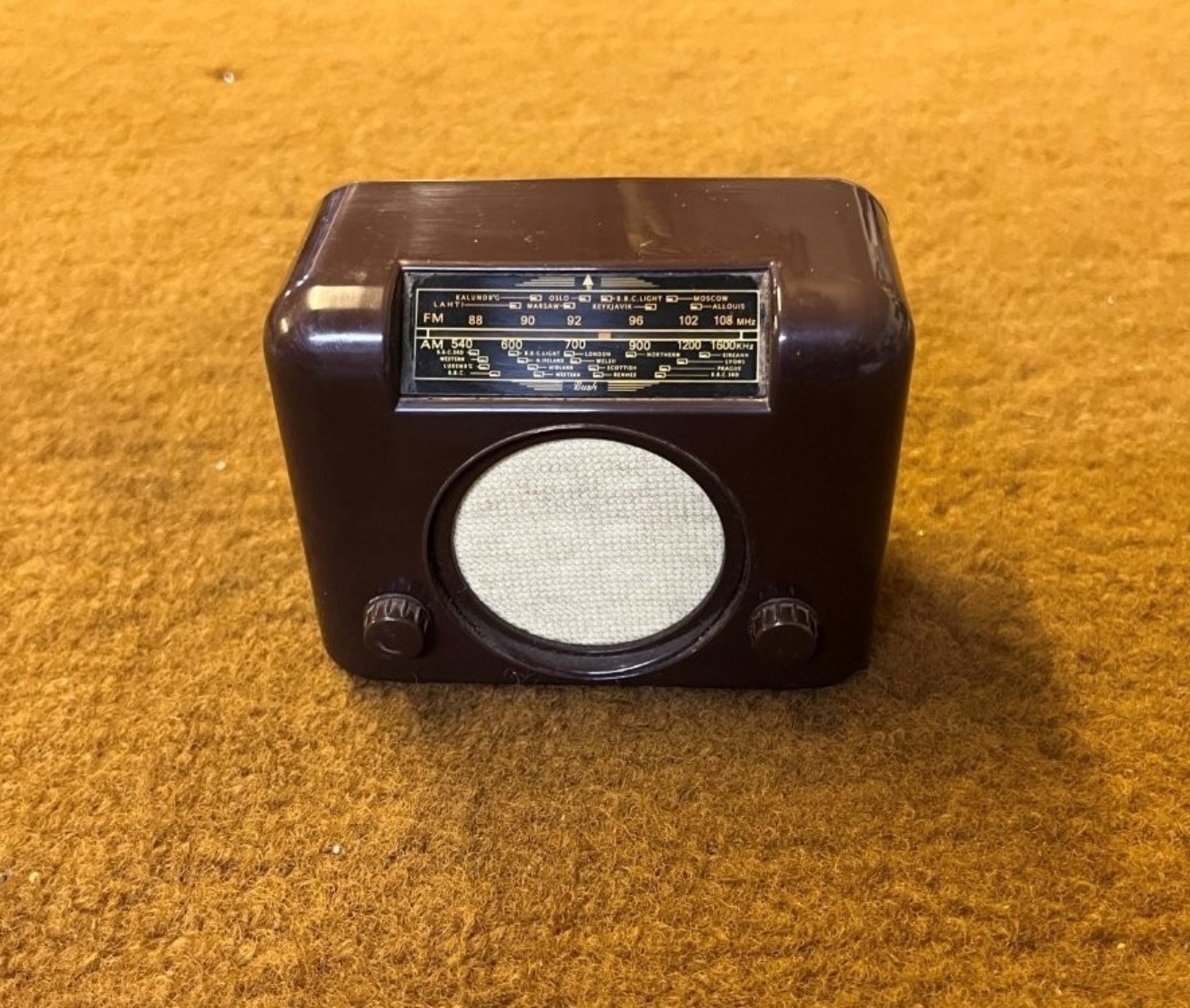 Vintage Art Deco Miniature Replica of a 1950s Bush DAC90 Radio