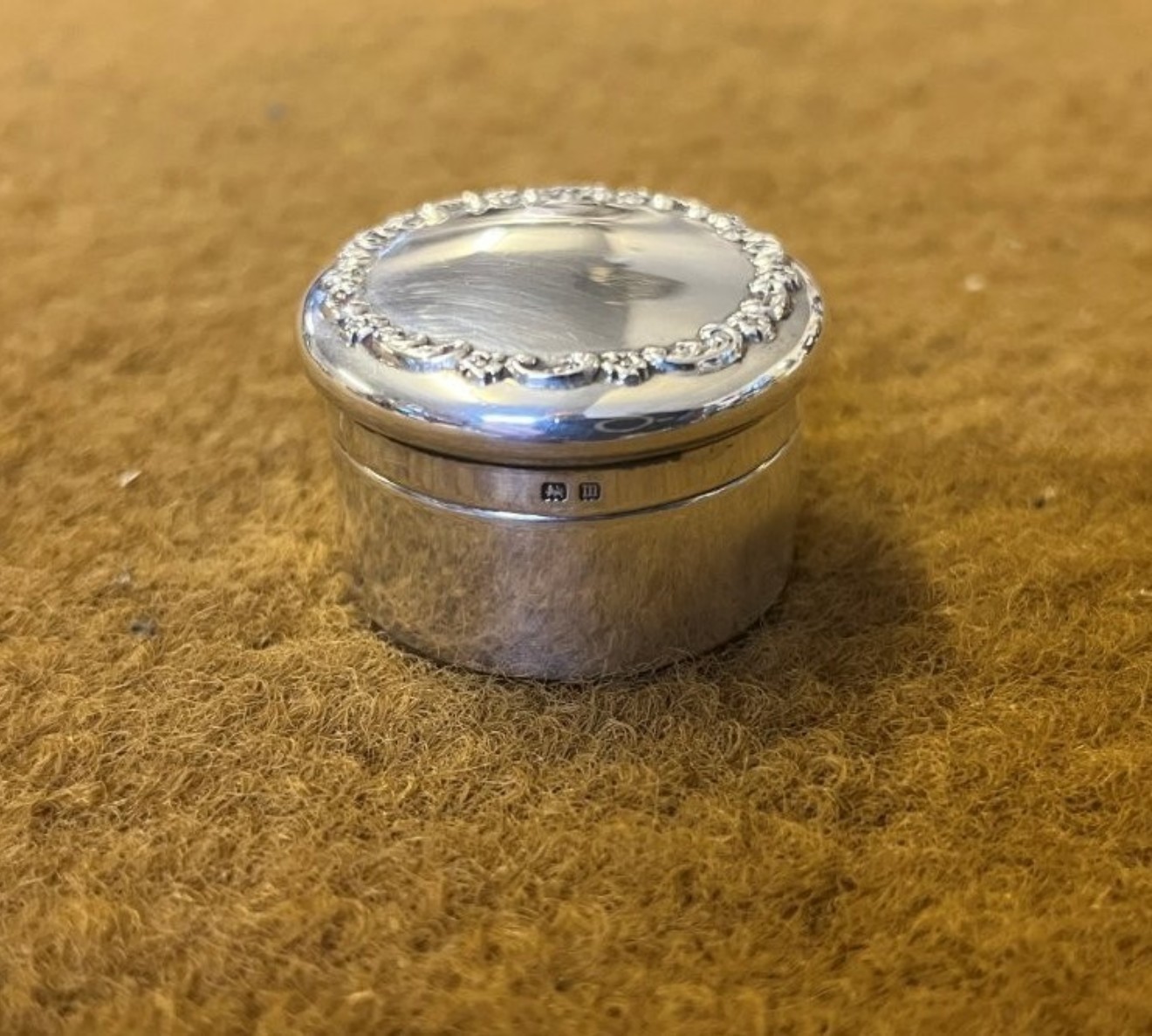 Antique Sterling Silver Pill Box by Mappin & Webb ﻿Hallmarked Birmingham 1911