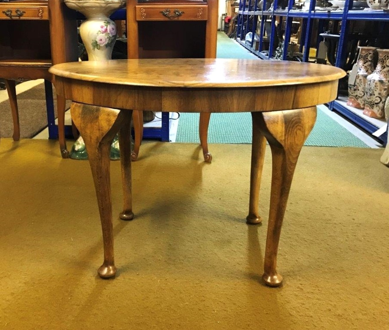 Vintage Queen Anne Style Coffee / Occasional Table
