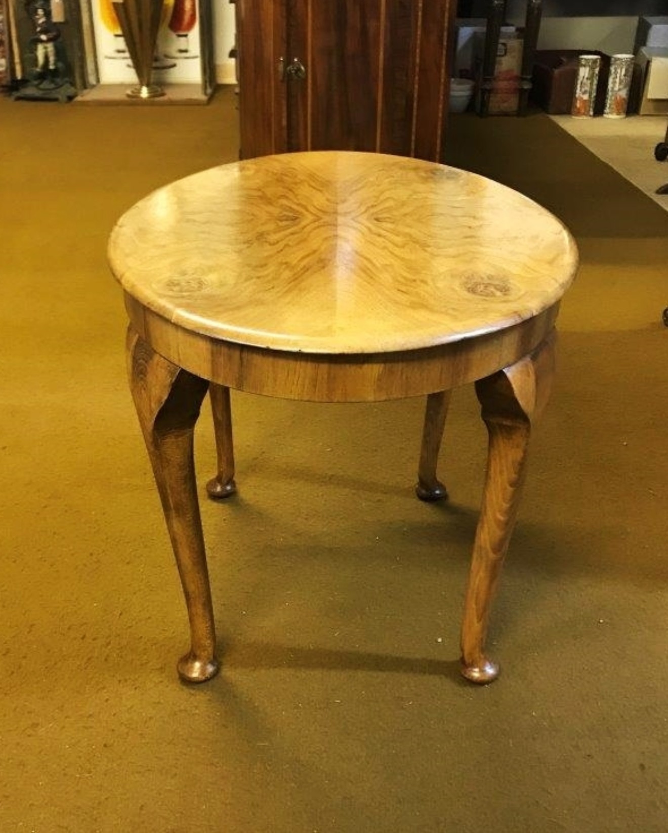 Vintage Queen Anne Style Coffee / Occasional Table