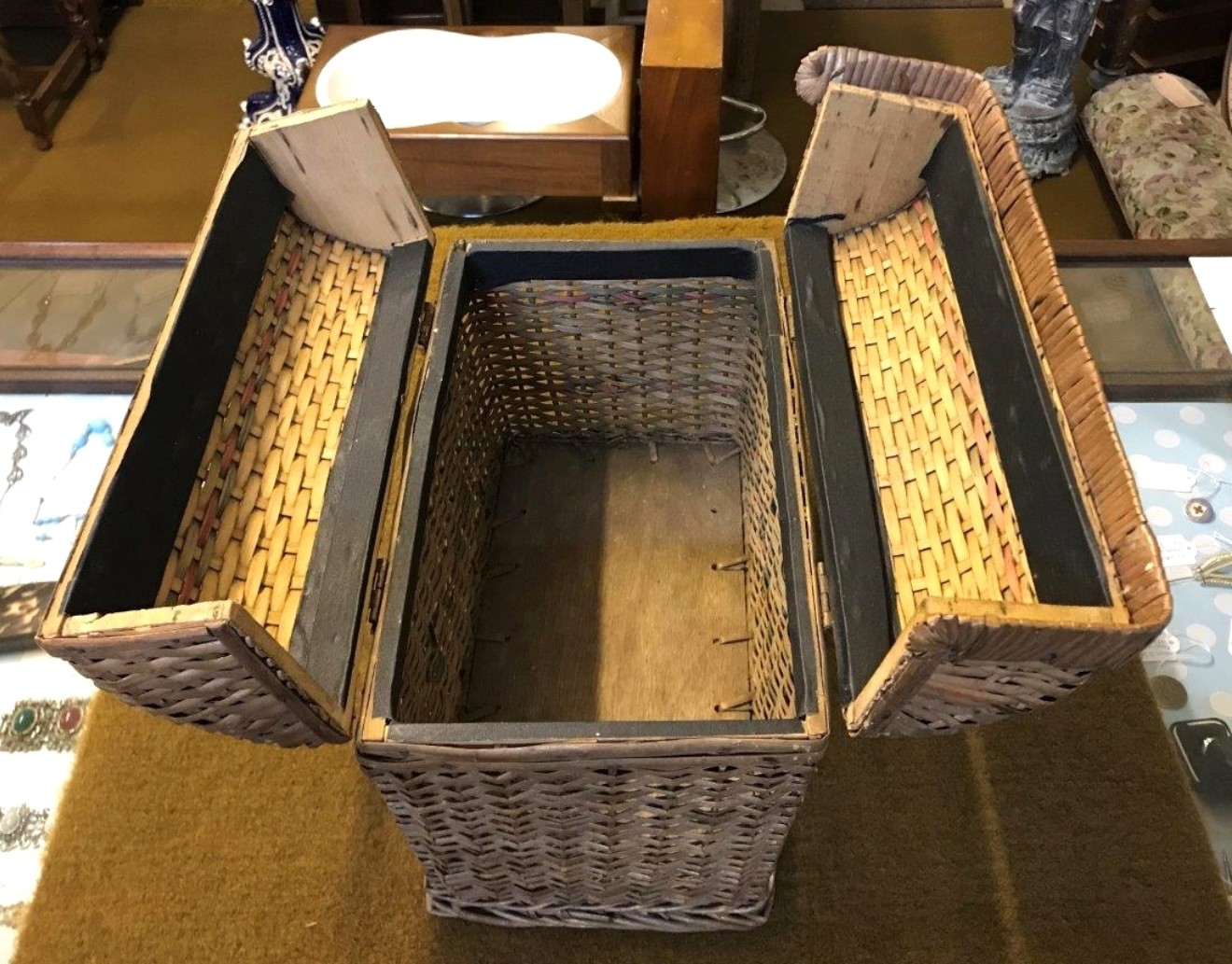 Double Hinged Dome Top Basket / Creel