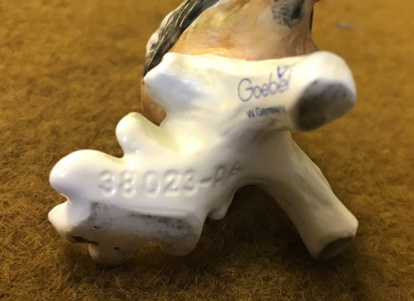 Goebel "Robin" Figurine 38023-06