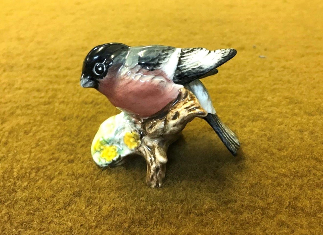 Beswick "Bullfinch" Figurine 1042