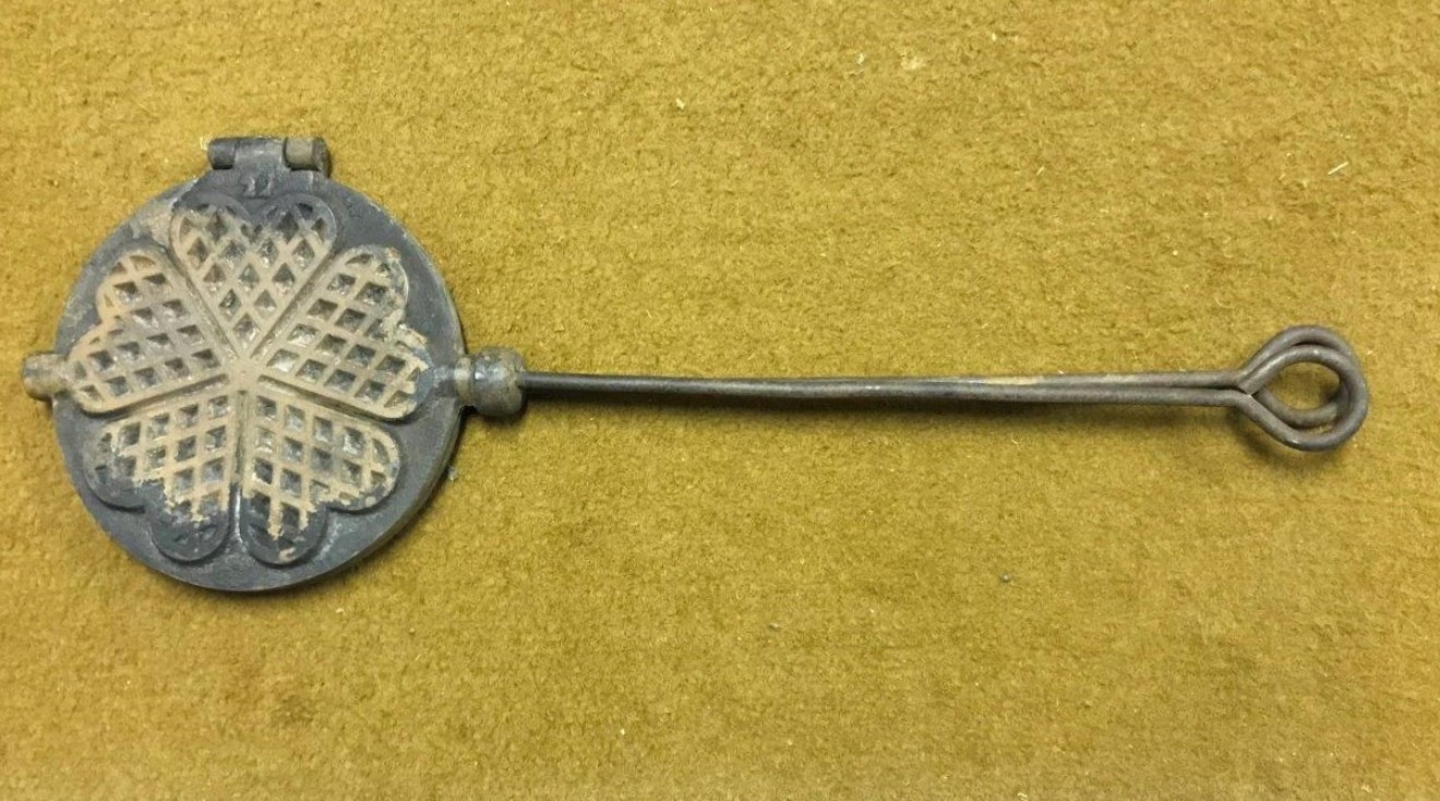 Vintage French Cast Iron Love Heart Waffle / Gaufres Pan