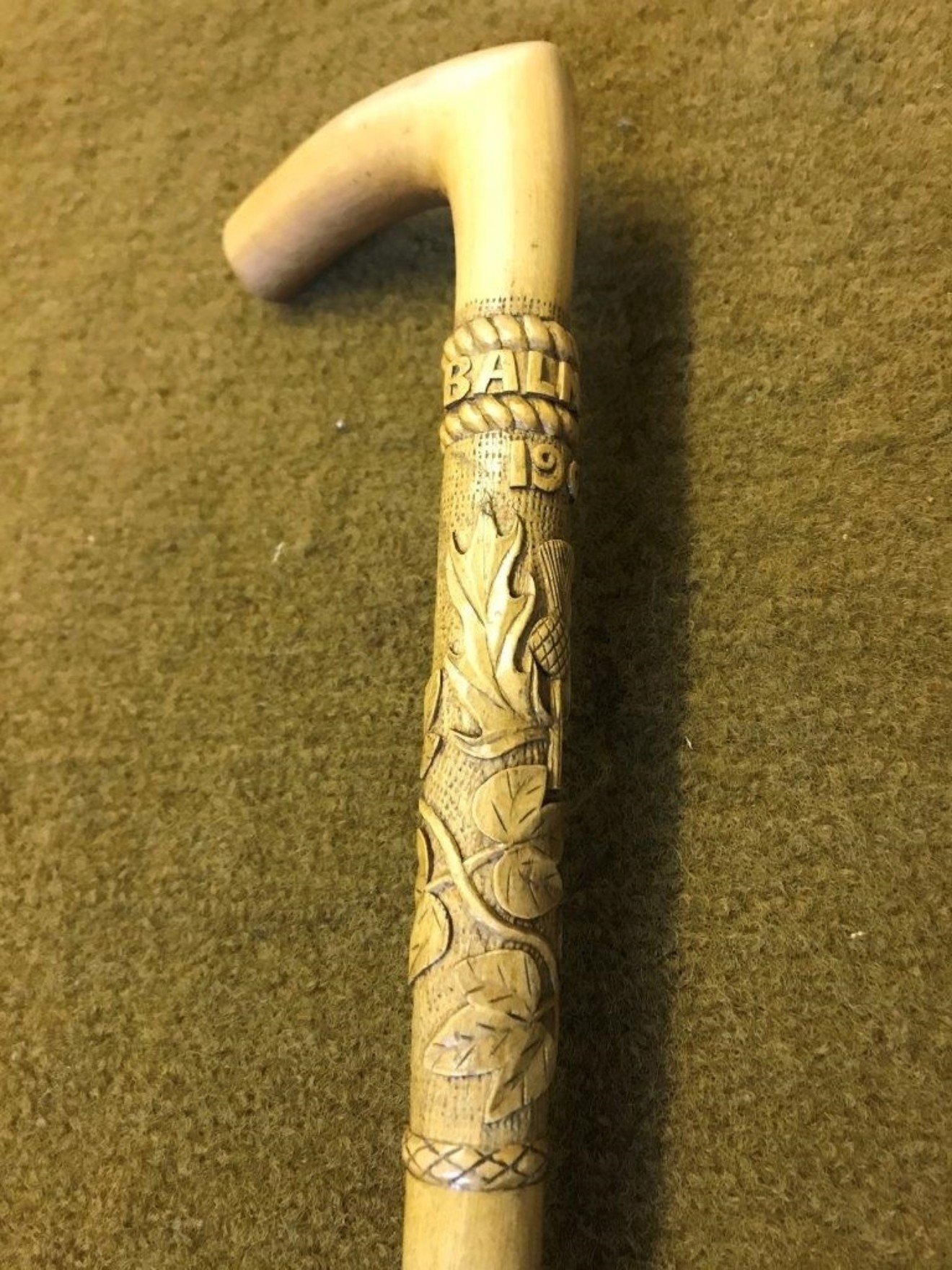 Antique Scottish Carved Beech Walking Stick "Balmoral 1908"
