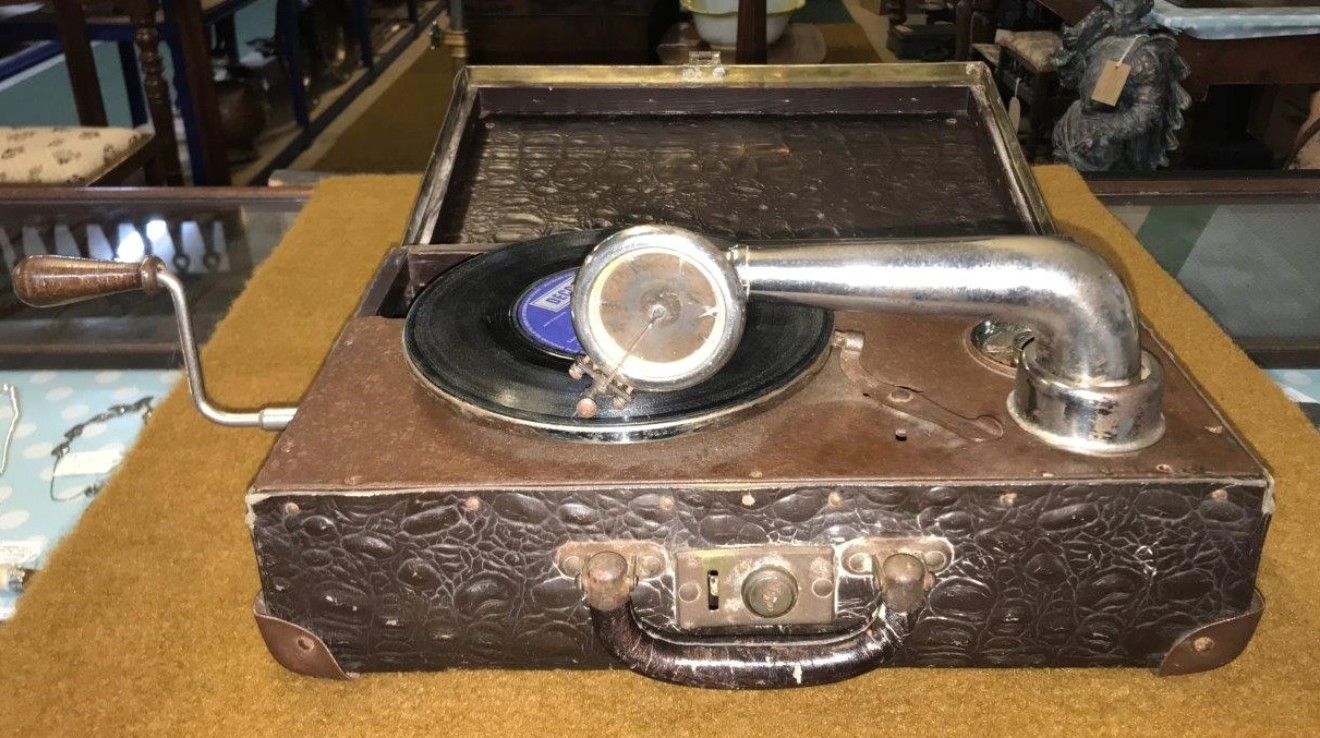 Vintage Portable 45 RPM Gramophone In Faux Alligator Skin Case