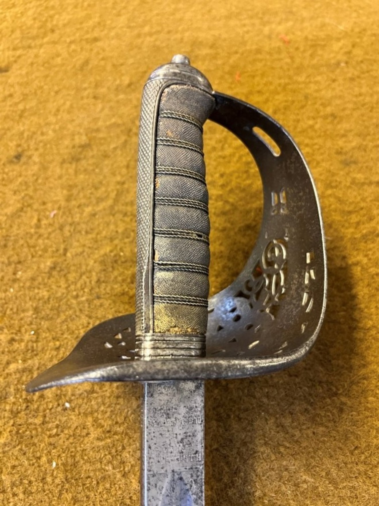 WW1 Edward VII 1897 Pattern Infantry Officers Sword with Leather Scabbard
