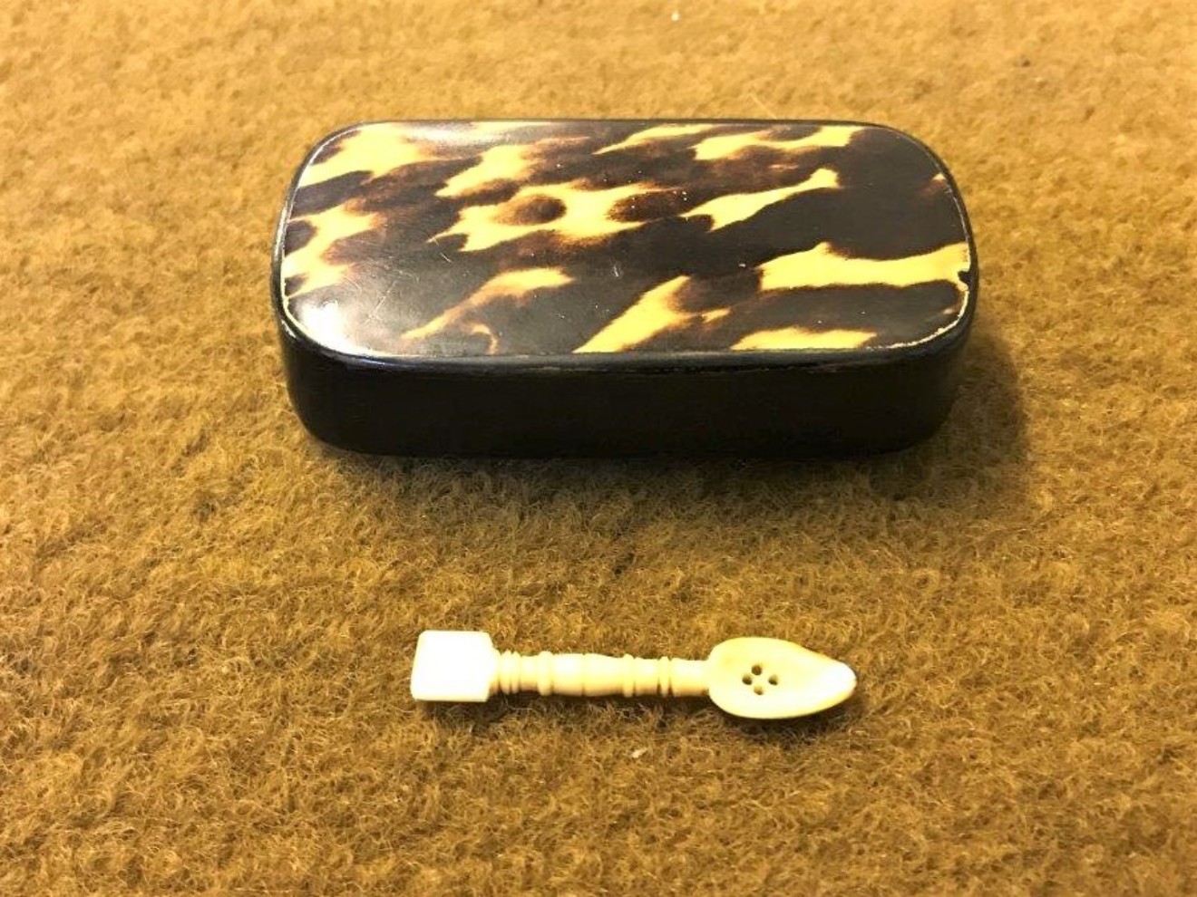 Faux Tortoiseshell Lacquered Snuff Box