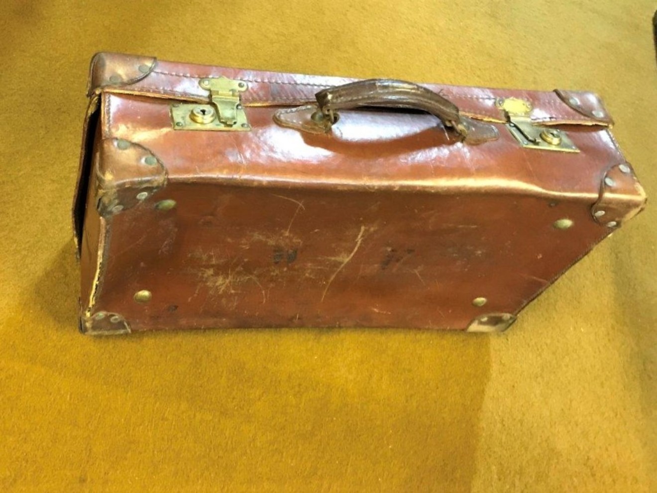 Medium Leather Suitcase