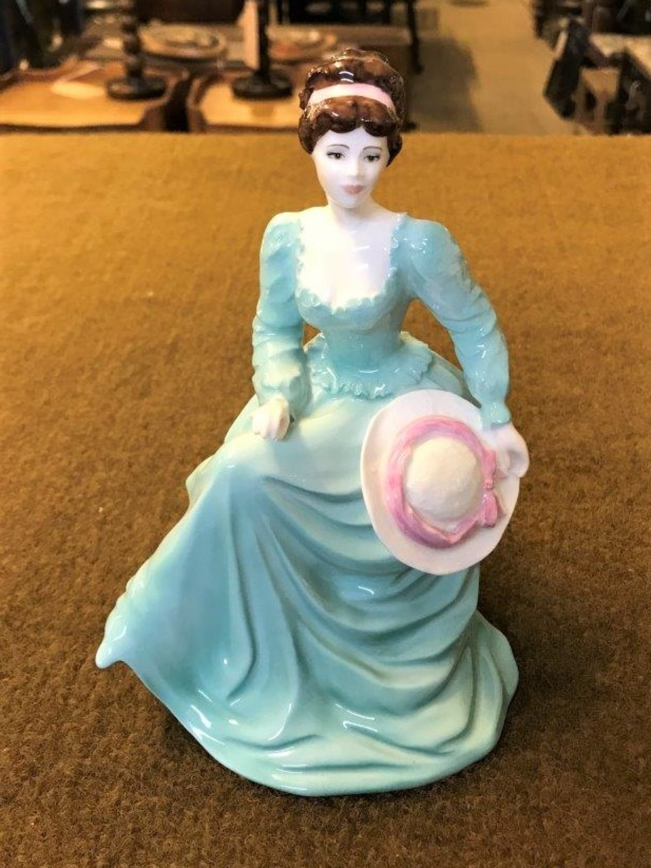 Coalport Figurine Ladies of Fashion "Madeline"