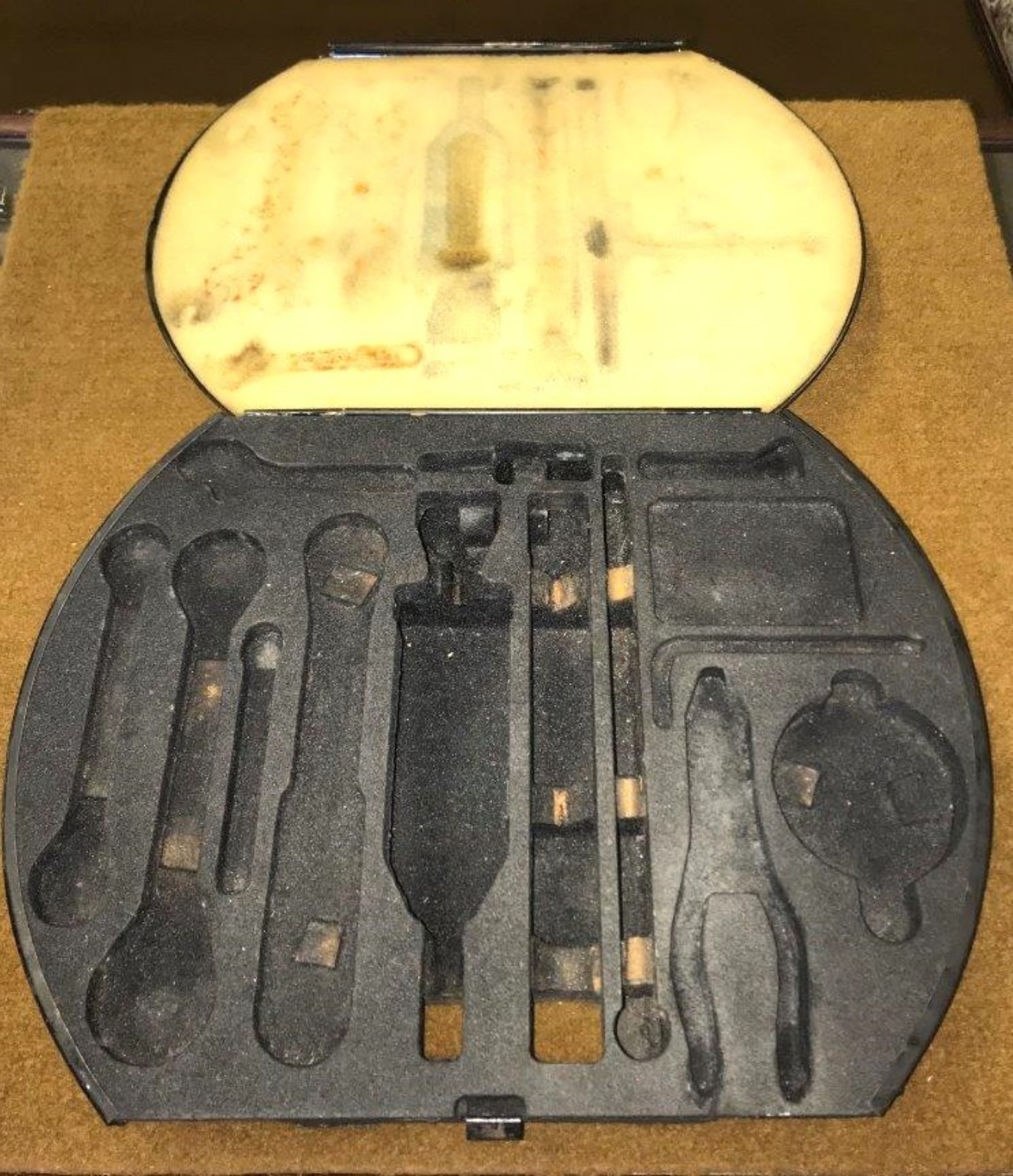 Rare Vintage Jaguar MK2 / Daimler V8 250 Metal Toolkit Tray with Tools Circa 1960