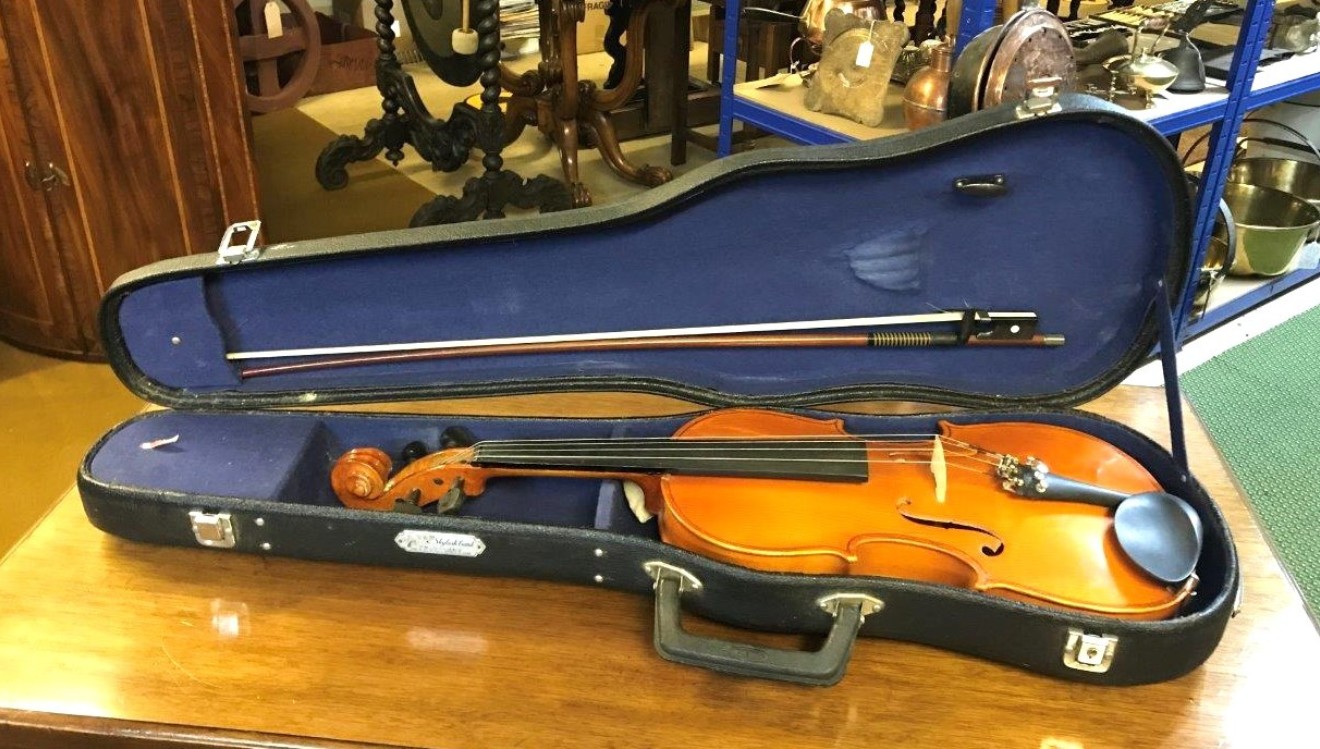 Vintage Violin with P.H. London Bow and Hard Case ﻿Skylark Brand Model MV-005