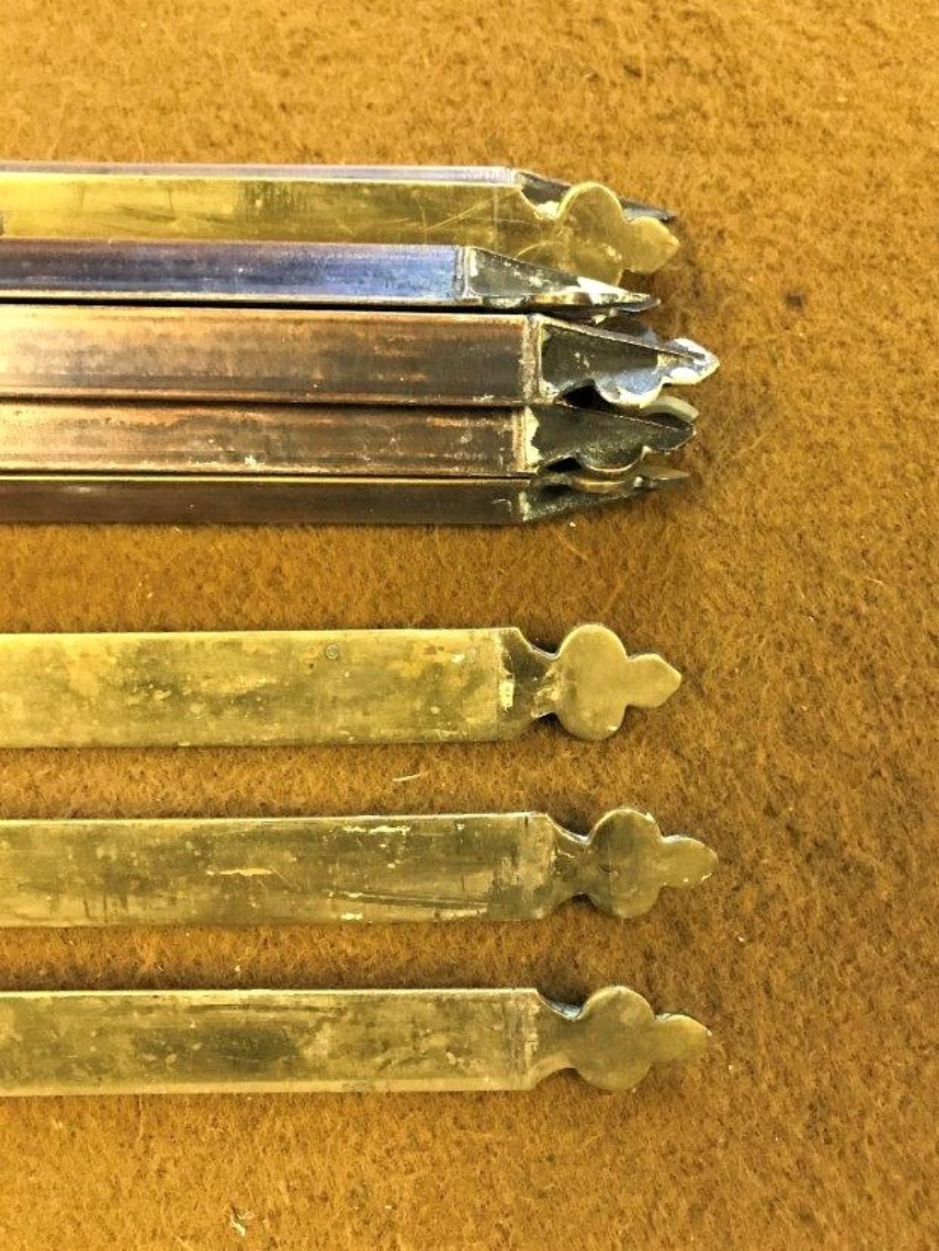 Vintage Brass Stair Rods "Pellets Trefoil"