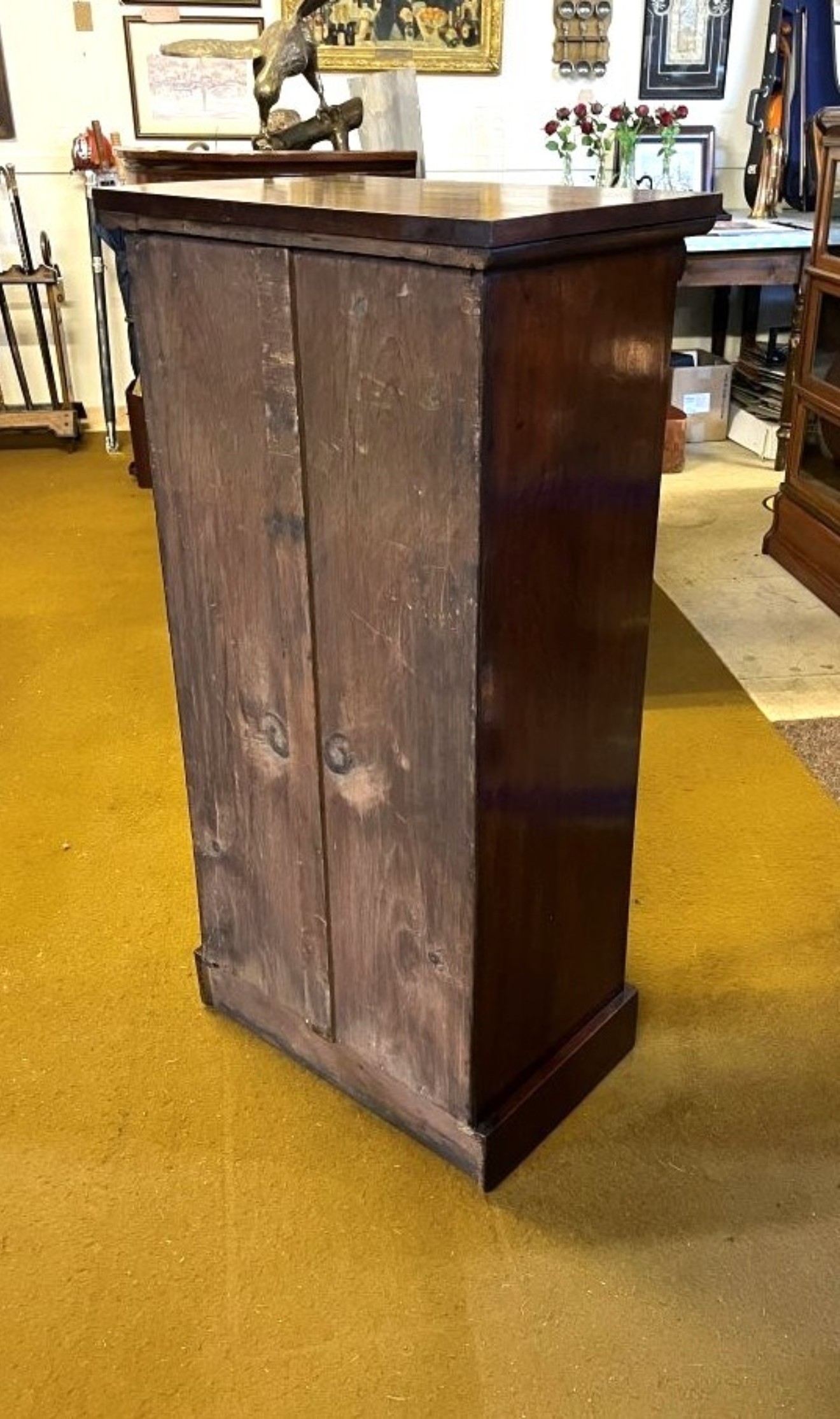 Antique Mahogany Wellington Chest with 7 Graduated Drawers