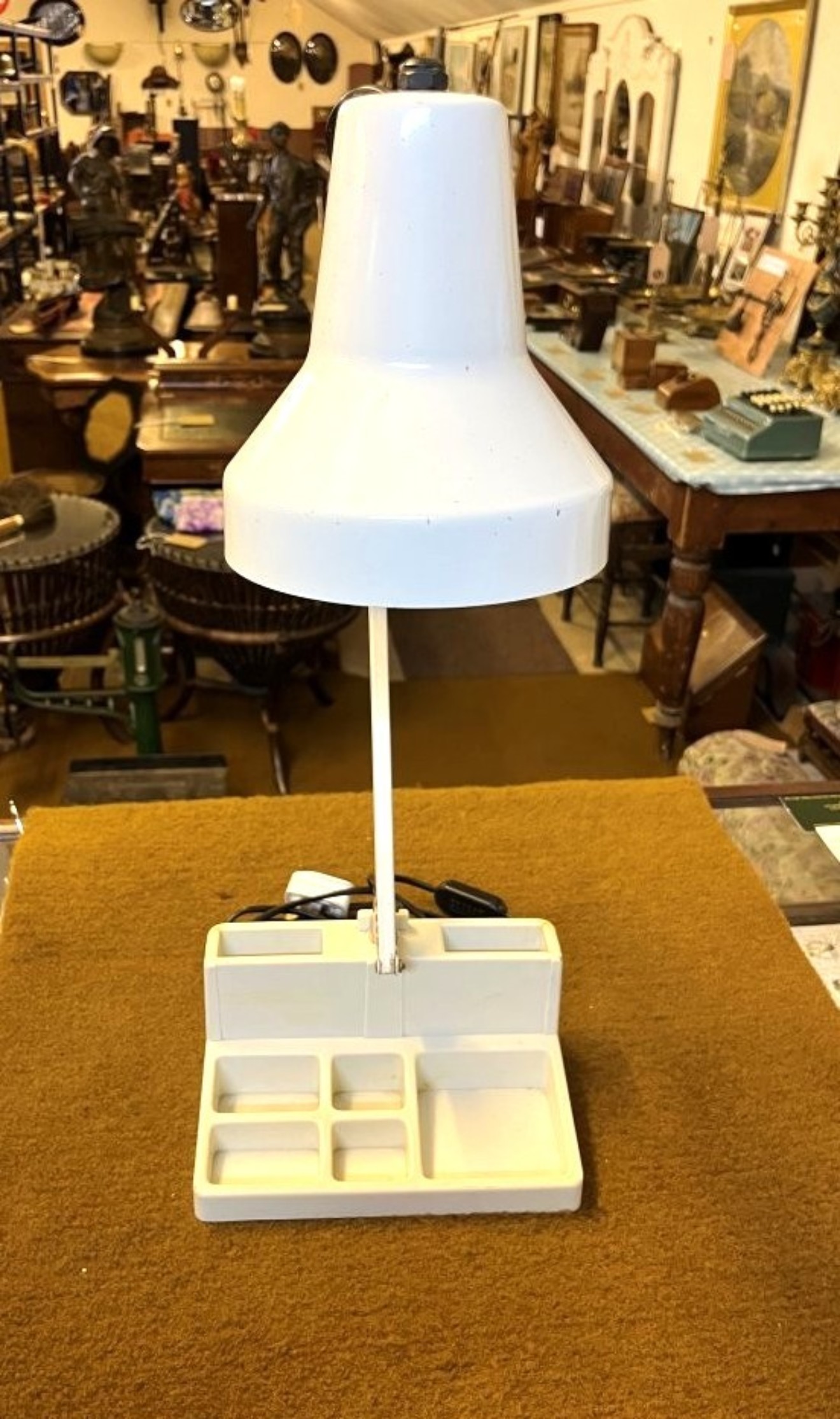 Vintage Articulated Lamp / Desk Tidy