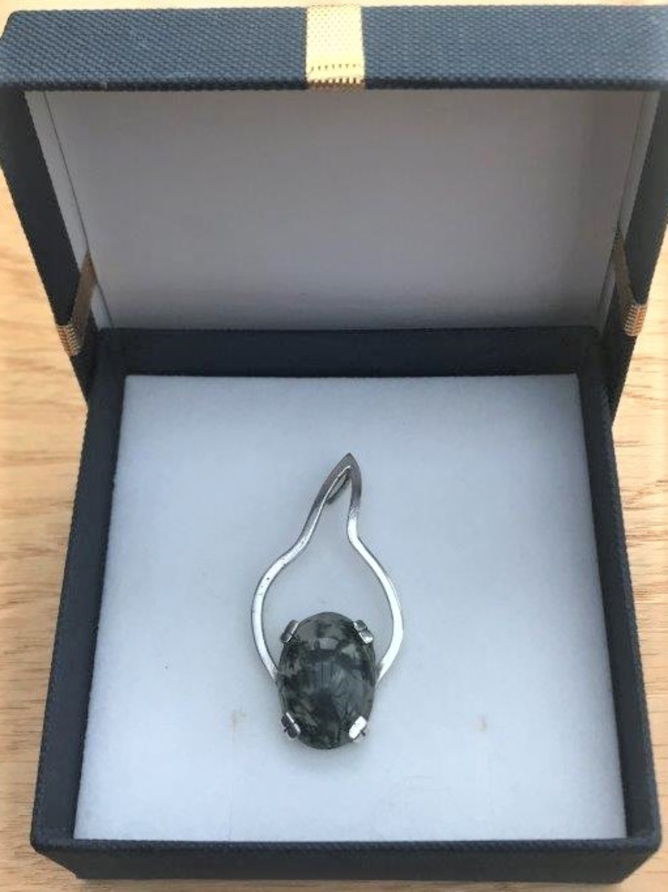 Silver Agate Pendant