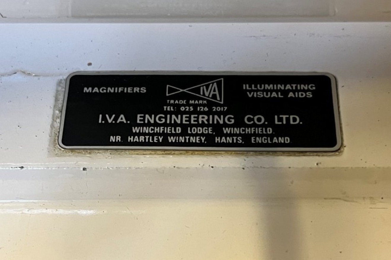 Vintage I.V.A. Engineering Co Ltd Industrial Magnifying Lamp Model GP 220 Volts