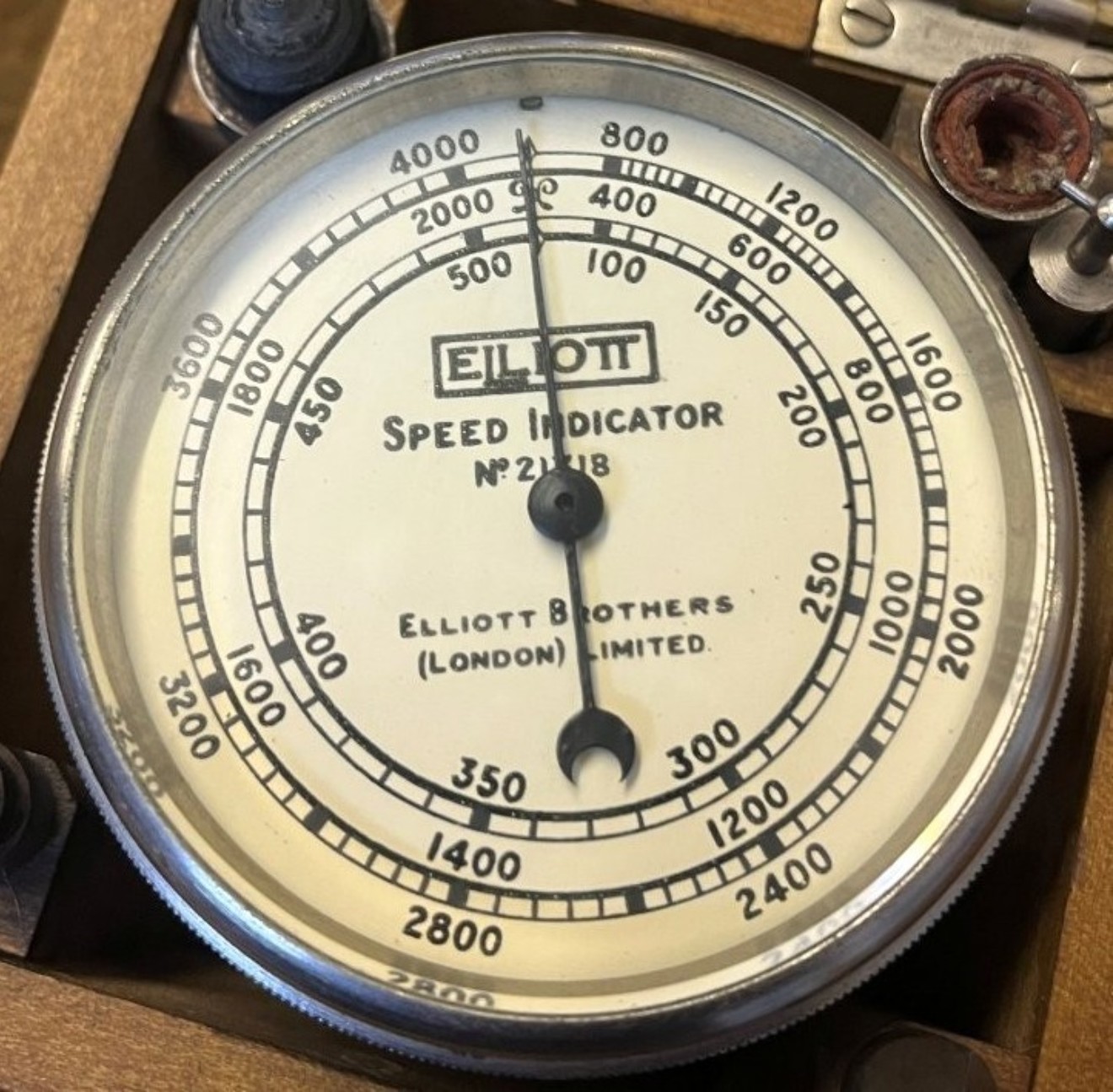 WW2 Elliott Brothers London Military Speed Indicator No 21318