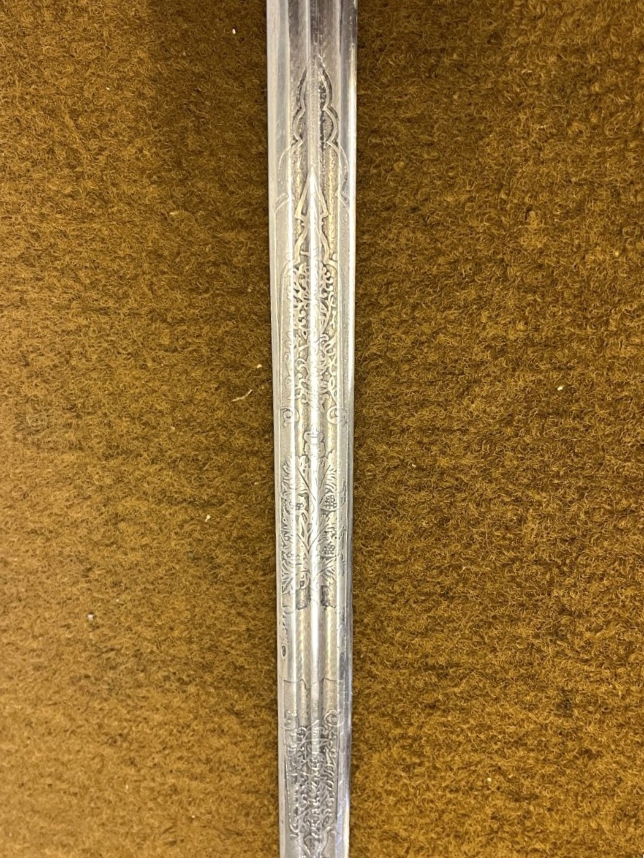 George V 1828 Pattern Scottish Basket Hilt Broadsword and Scabbard