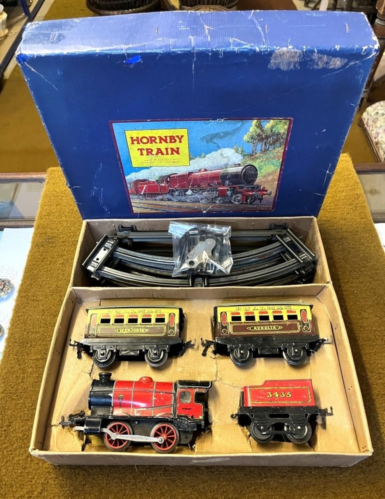 Vintage Hornby Clockwork O Gauge Train Set M1 Passenger Set