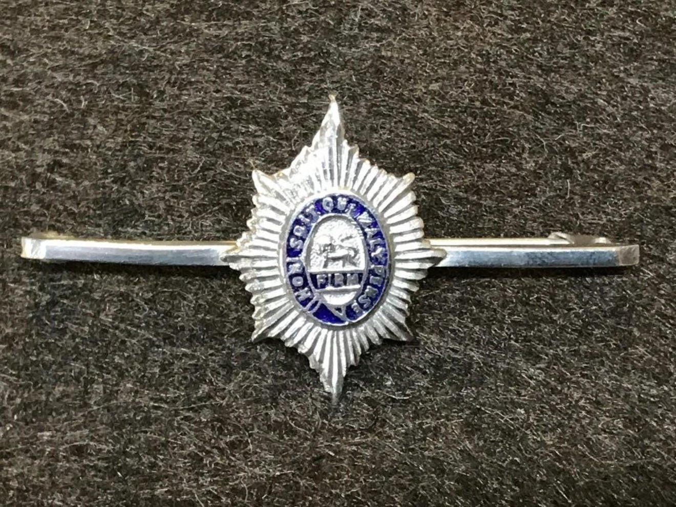 WW2 Silver Enamel Worcestershire Regiment Sweetheart Bar Brooch