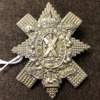 WW1 The Royal Highlanders Black Watch Cap Badge