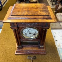Antique Golden Oak Mantel Clock by Hamburg American Clock Company