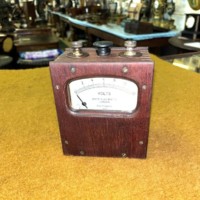 Vintage Wooden Cased Voltmeter White Elec Inst Co London